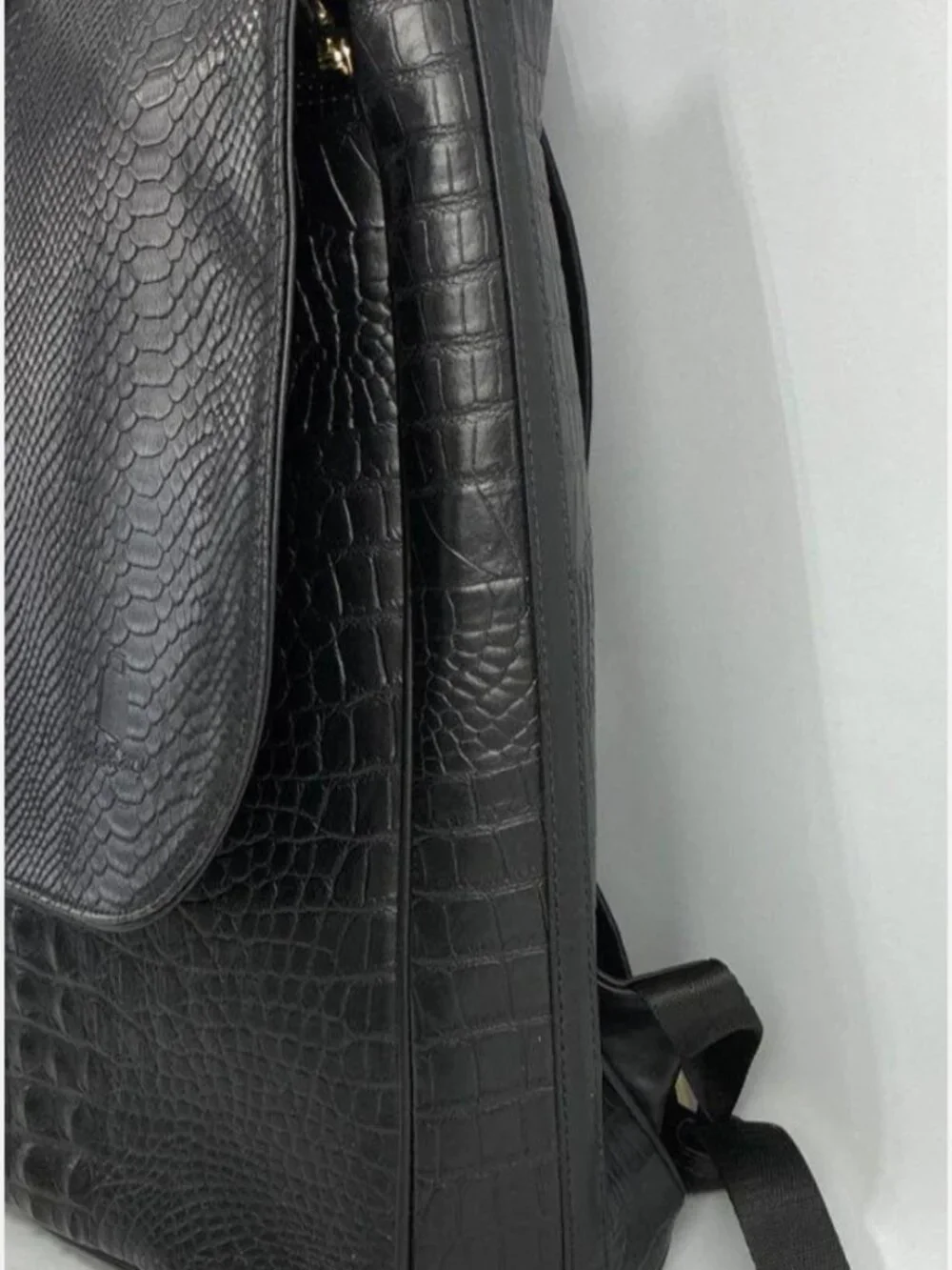 Tote and Carry Black Statement Weekender Backpack Croc Embossed Faux Leather - Picture 4 of 6